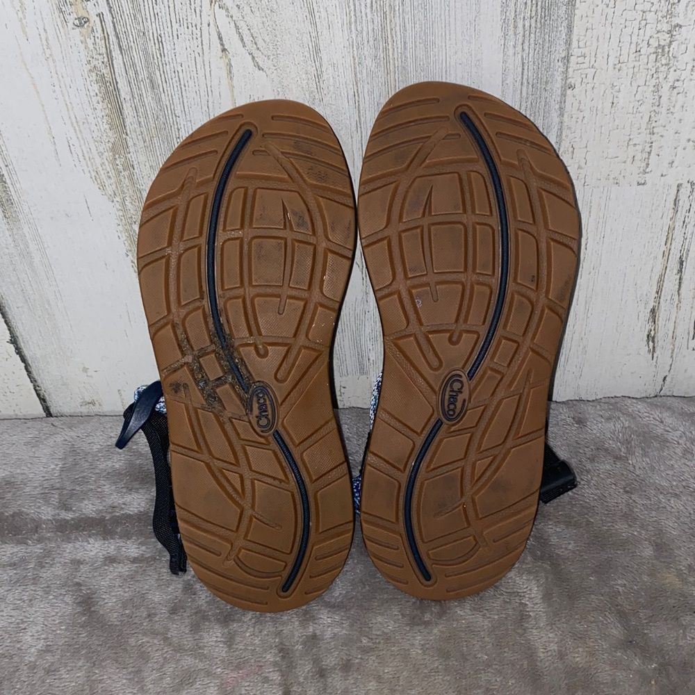 1023 Chaco Multi-Blue and Black Strappy Sandals - Picture 6 of 8